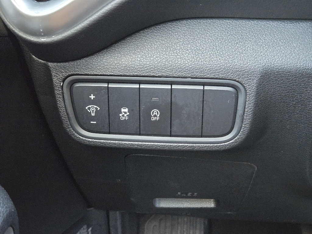 Certified 2025 Kia Soul S image 24