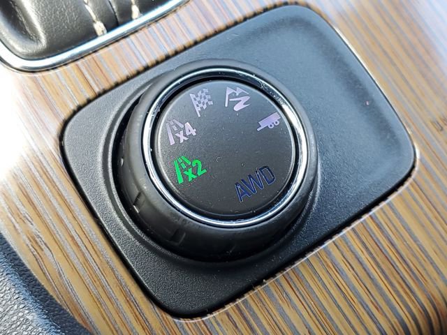 Used 2018 GMC Acadia SLE image 23