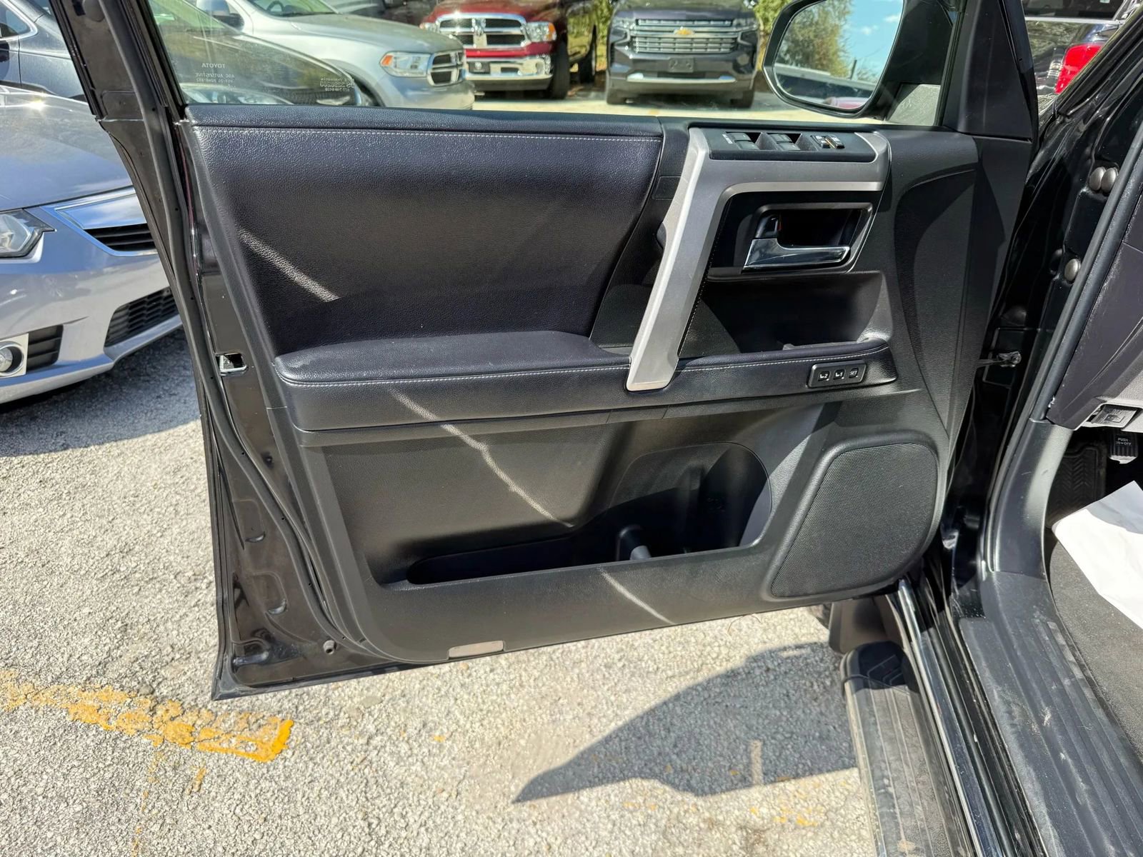 Used 2018 Toyota 4Runner Limited AWD/4WD image 13