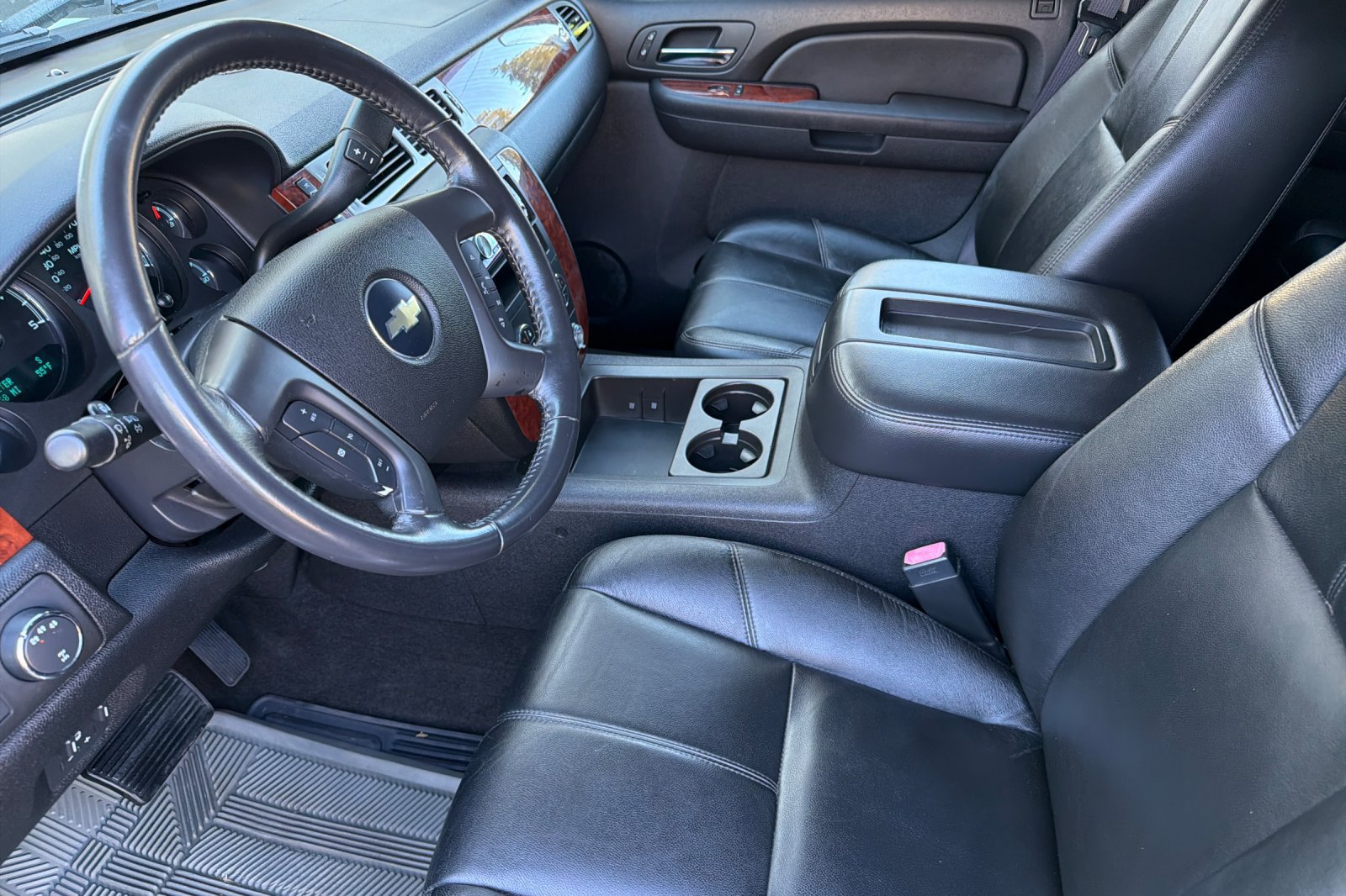 Used 2009 Chevrolet Silverado 3500 LTZ w/ LTZ Plus Package AWD/4WD image 10
