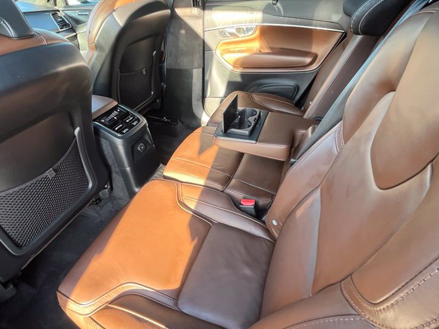 Used 2023 Volvo XC90 T8 Ultimate w/ Lounge Package AWD/4WD image 28