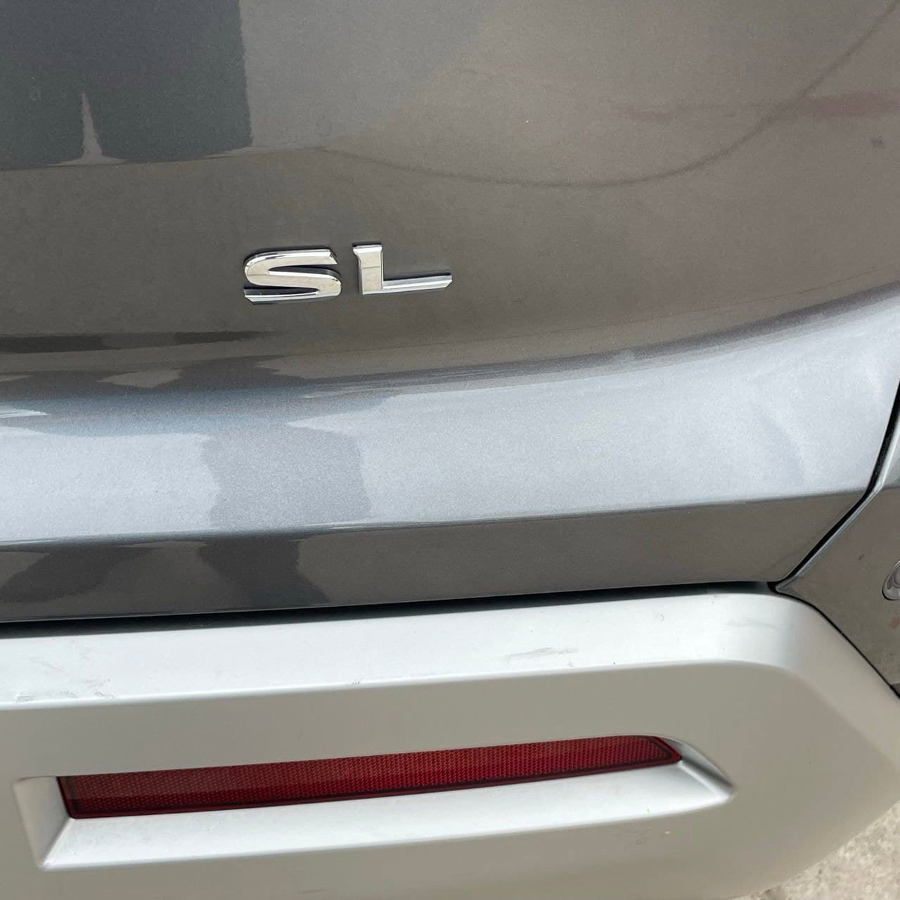 Used 2025 Nissan Pathfinder SL image 6