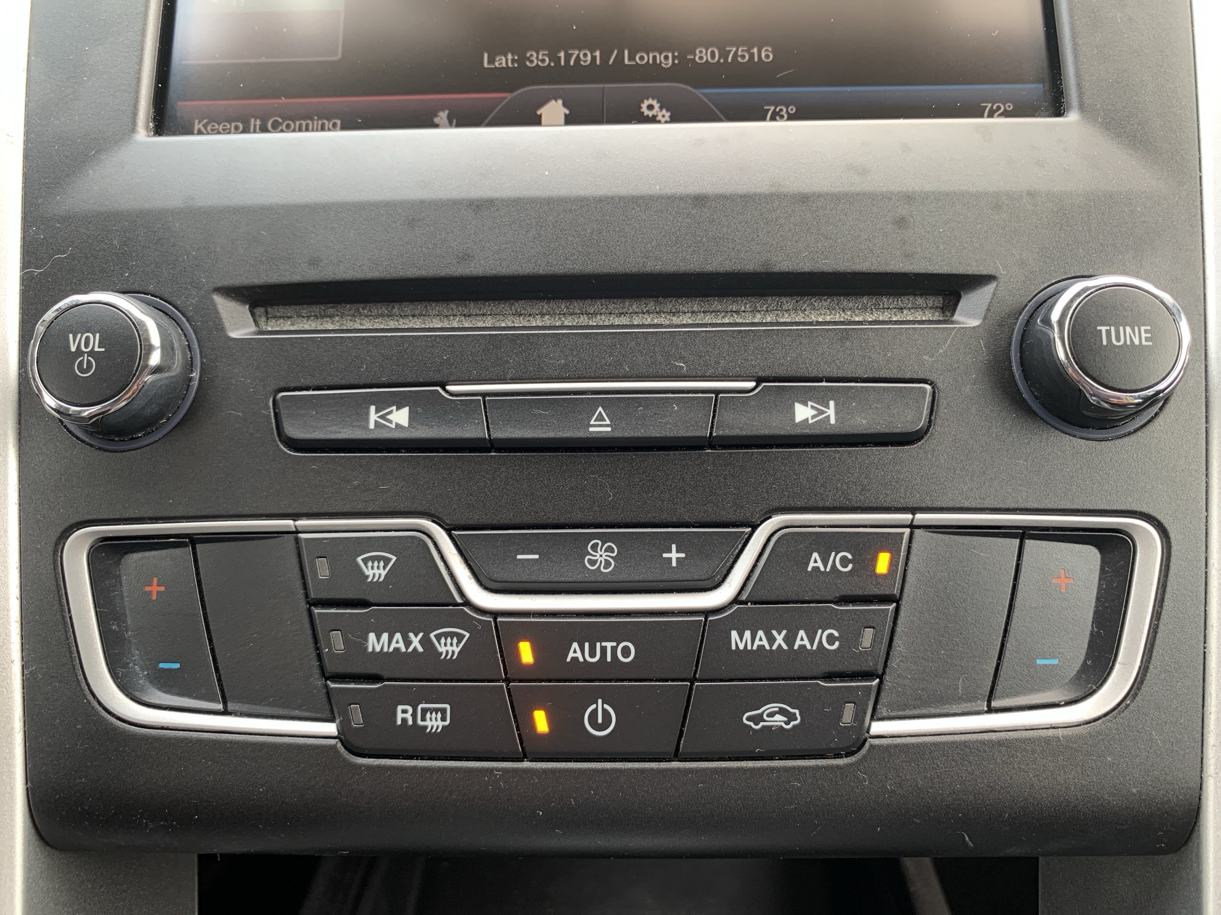 Used 2016 Ford Fusion SE FWD image 29