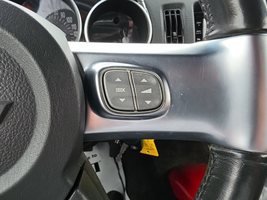 Used 2004 Chevrolet SSR w/ Preferred Equipment Group RWD image 11