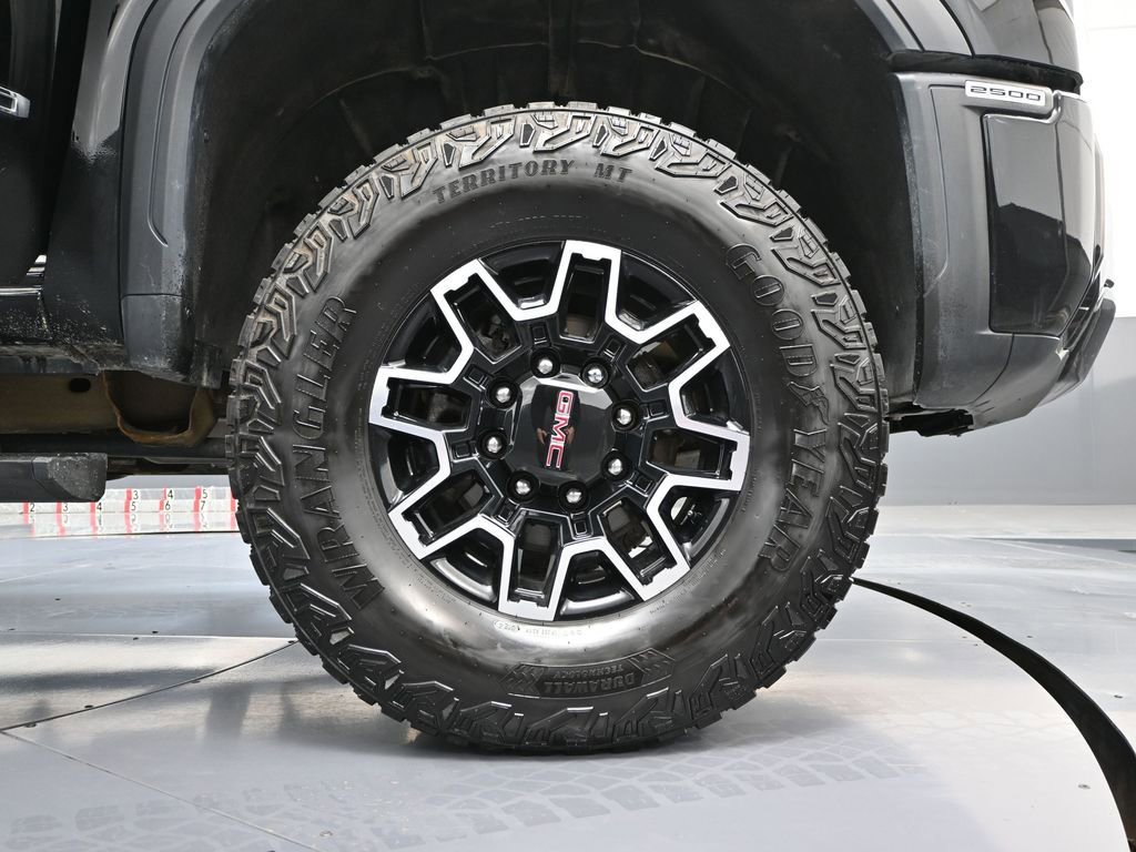 Used 2024 GMC Sierra 2500 AT4X image 15