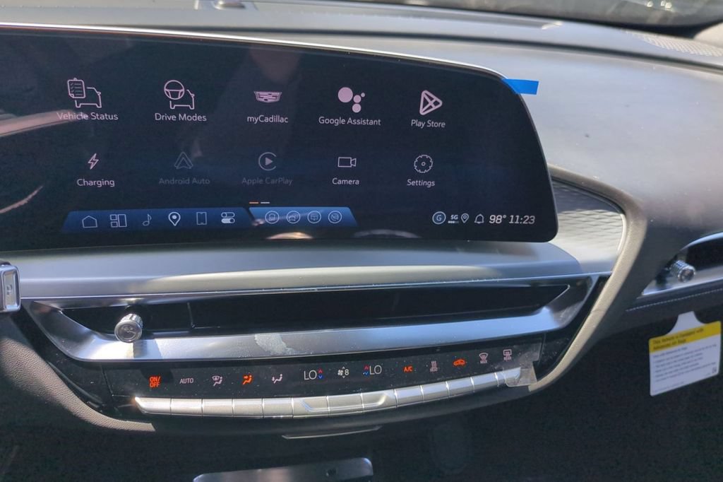 New 2026 Cadillac Lyriq Luxury AWD/4WD image 11