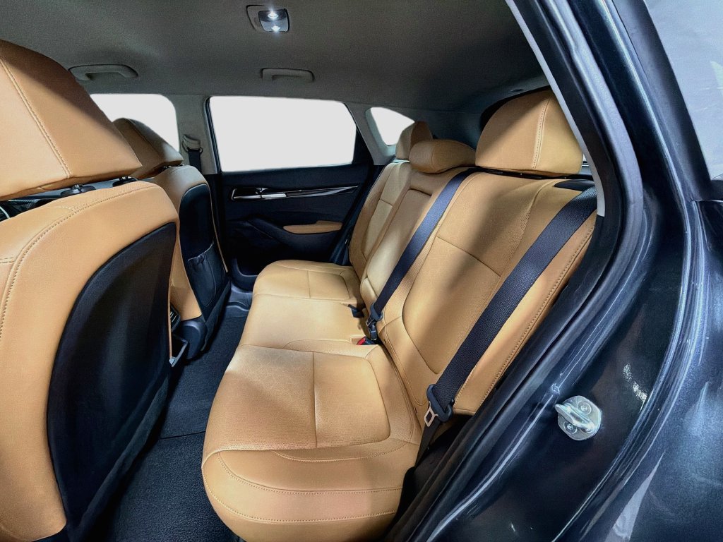 Used 2024 Kia Seltos EX FWD image 25