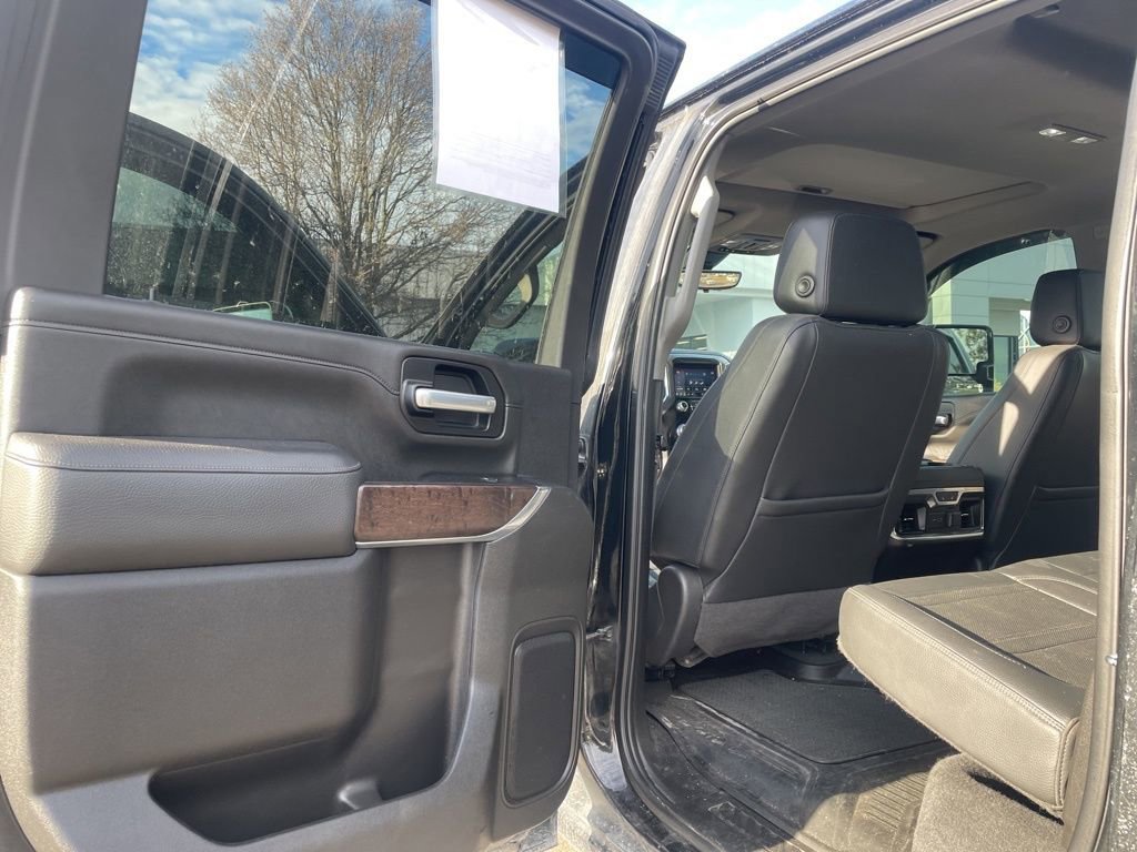 Used 2021 GMC Sierra 3500 Denali w/ Denali Black Diamond Edition image 34