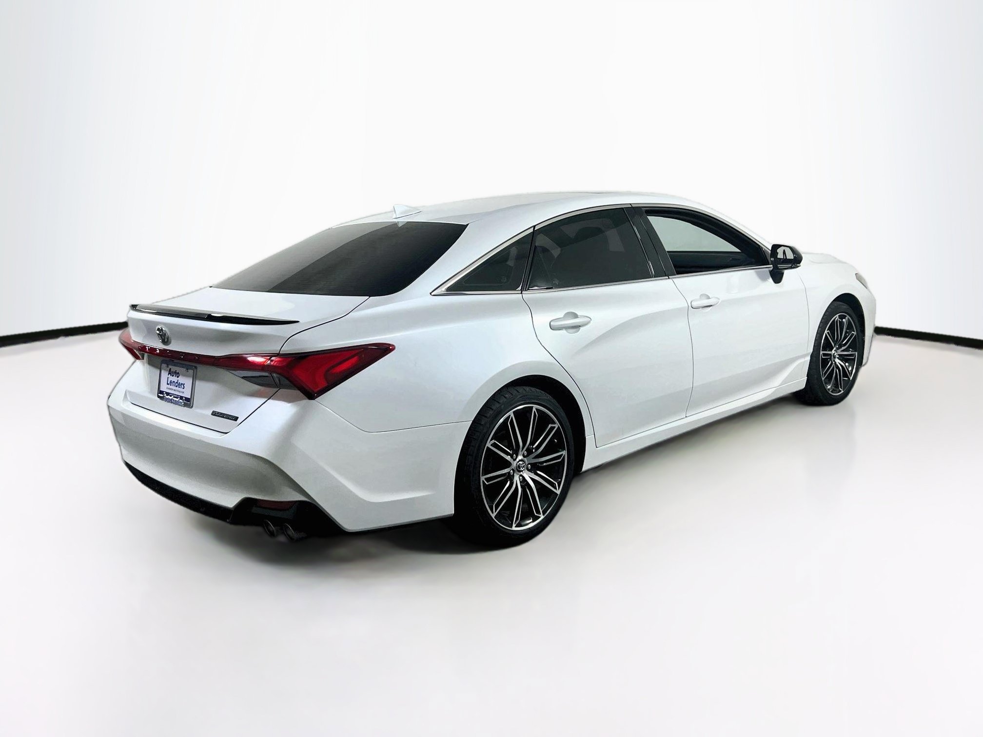 Used 2019 Toyota Avalon Touring w/ All Weather Liner Package FWD image 5