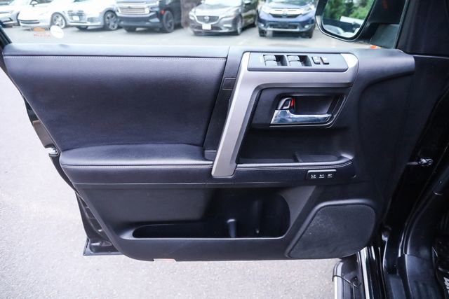 Used 2018 Toyota 4Runner Limited AWD/4WD image 60