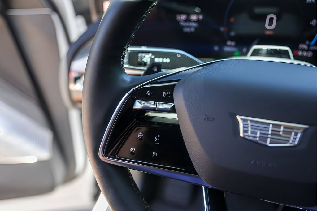 Certified 2024 Cadillac Lyriq Luxury AWD/4WD image 13
