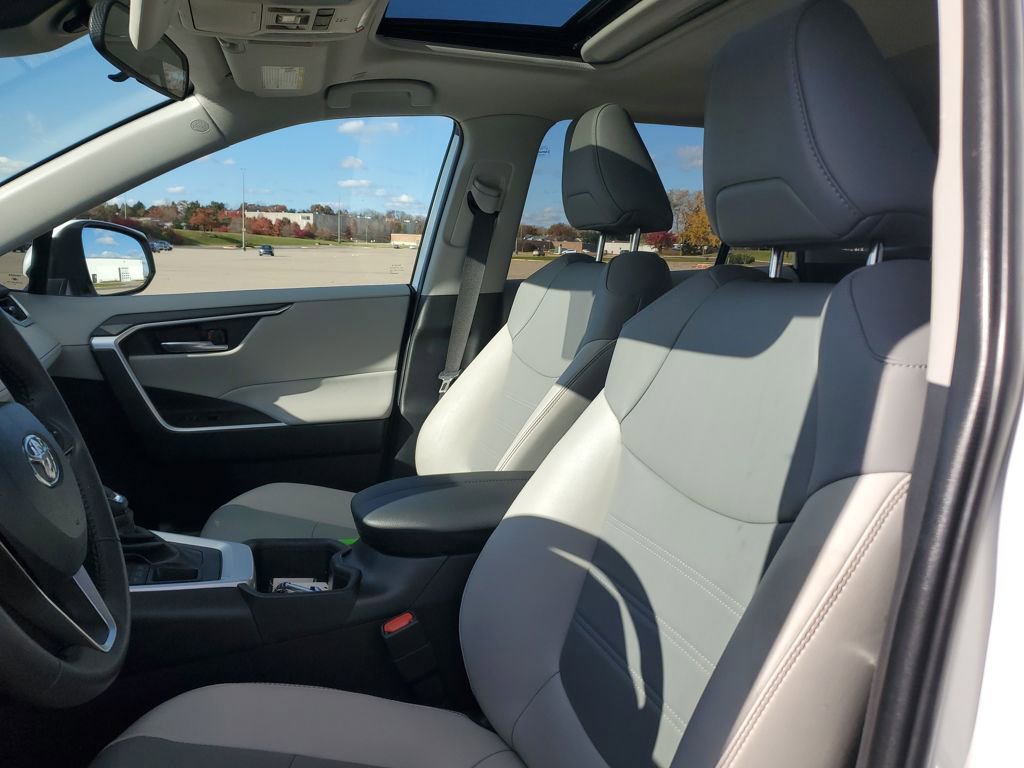 Used 2024 Toyota RAV4 XLE Premium image 19