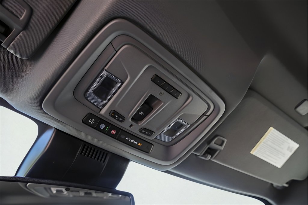 Used 2025 Chevrolet Silverado 2500 LTZ w/ LTZ Convenience Package image 24