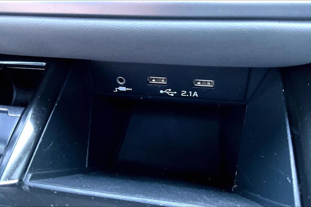 Used 2022 Subaru Outback Limited AWD/4WD image 16