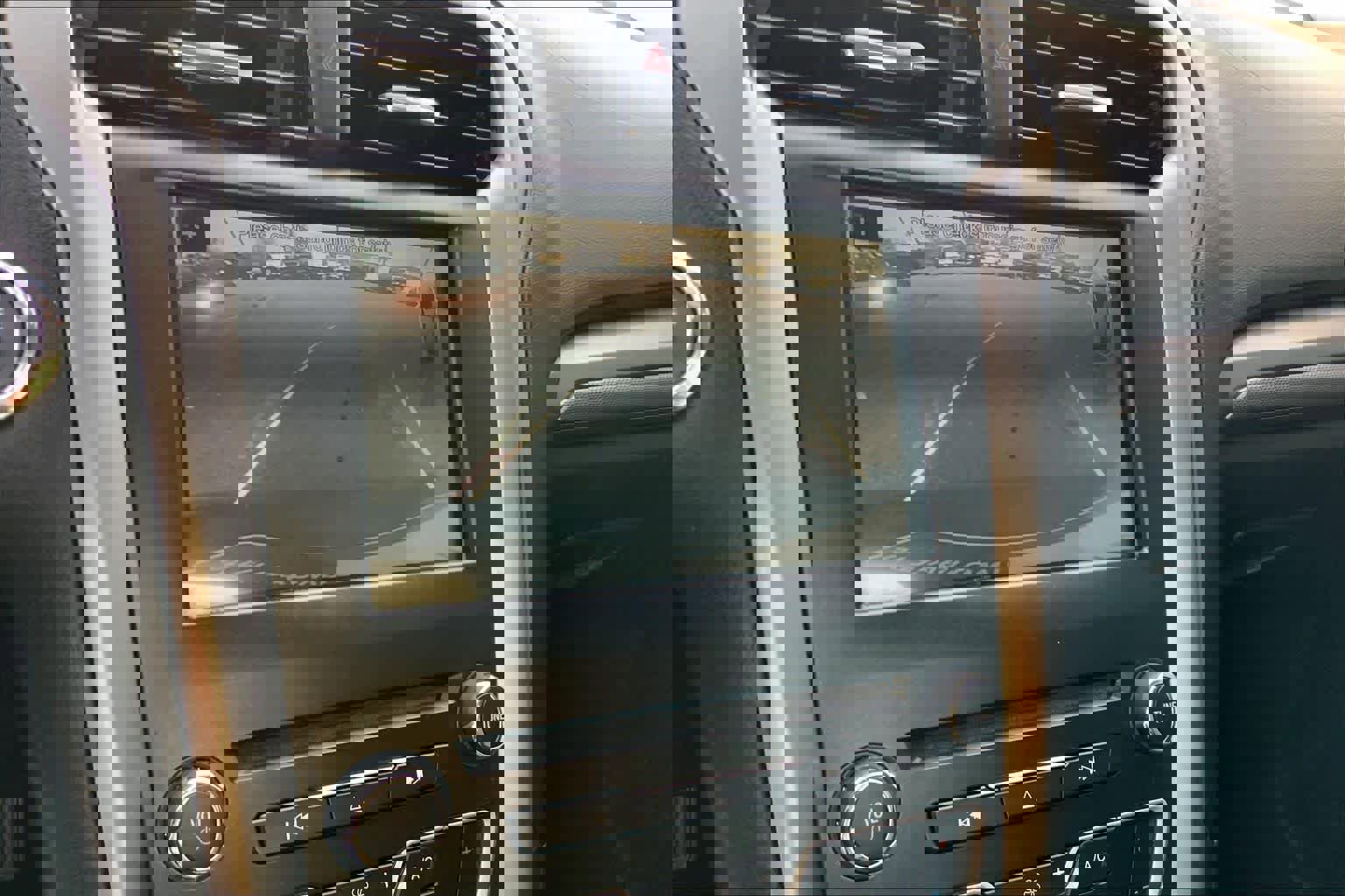 Used 2018 Ford Fusion SE w/ Fusion SE Technology Package image 27