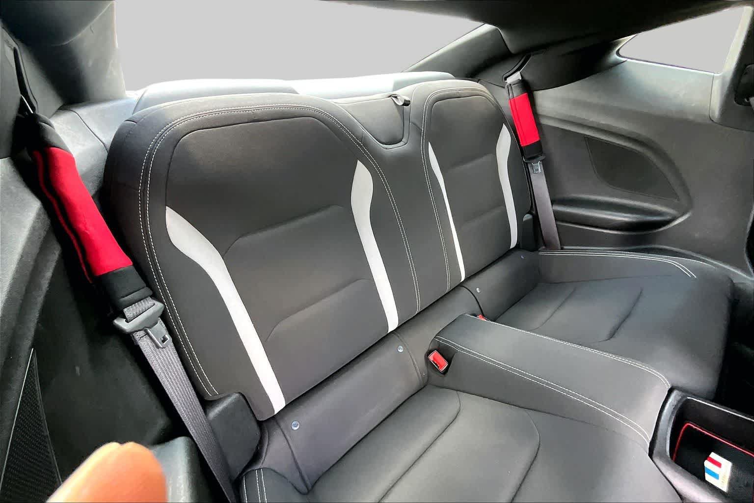 Used 2016 Chevrolet Camaro LT w/ Technology Package RWD image 20