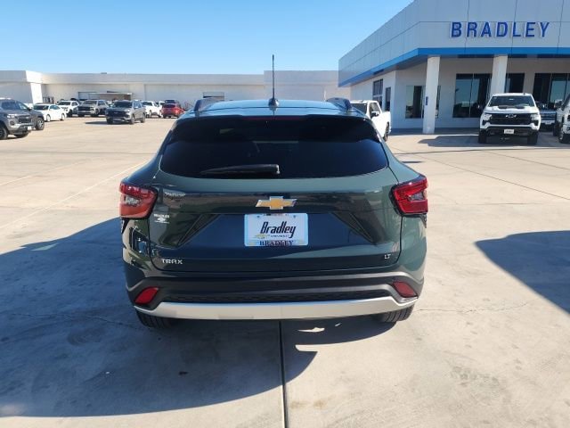New 2026 Chevrolet Trax LT w/ Driver Confidence Package image 5