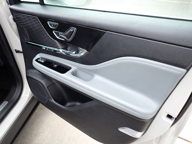 Used 2022 Lincoln Corsair AWD w/ Premium Package image 13