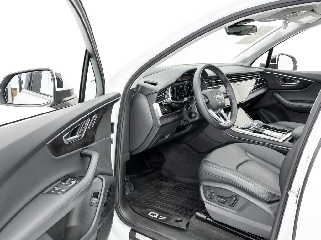 Used 2023 Audi Q7 3.0T Prestige w/ Prestige Package image 7