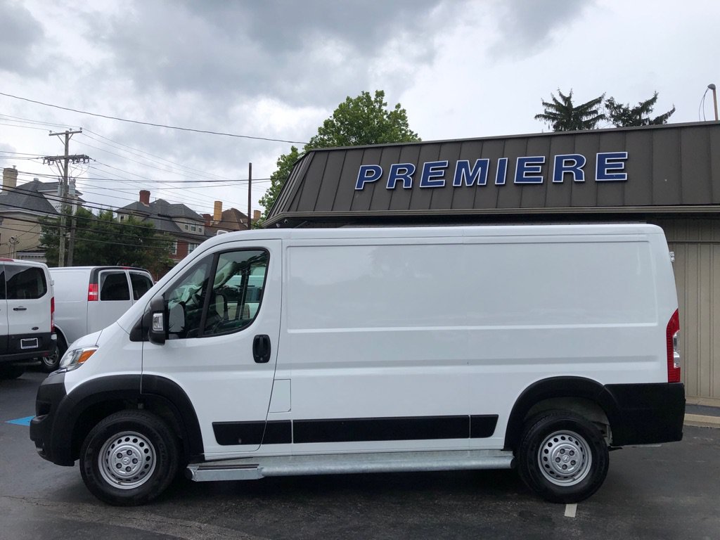 Used 2025 RAM ProMaster 2500 w/ U-Haul Equipment Group FWD image 3