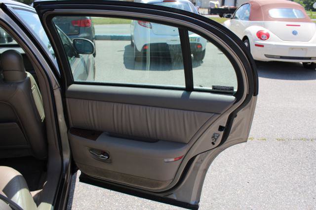 Used 2001 Buick Park Avenue w/ Prestige Pkg image 13