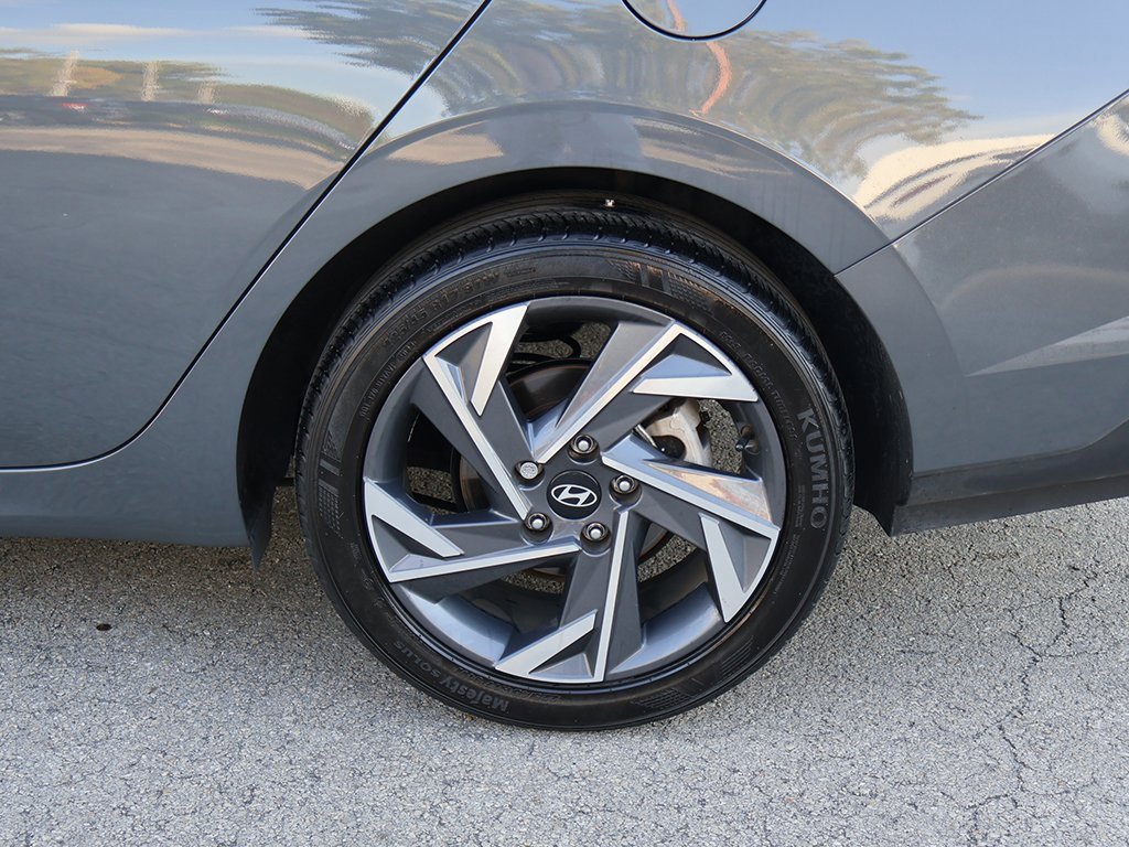 Used 2025 Hyundai Elantra Sport w/ Cargo Package image 16