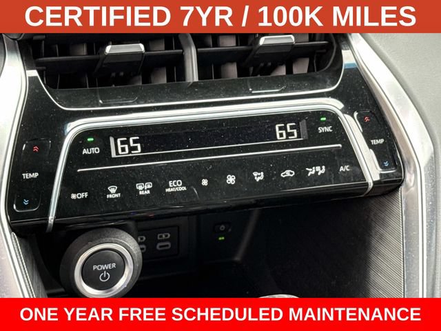 Used 2024 Toyota Venza XLE AWD/4WD image 21