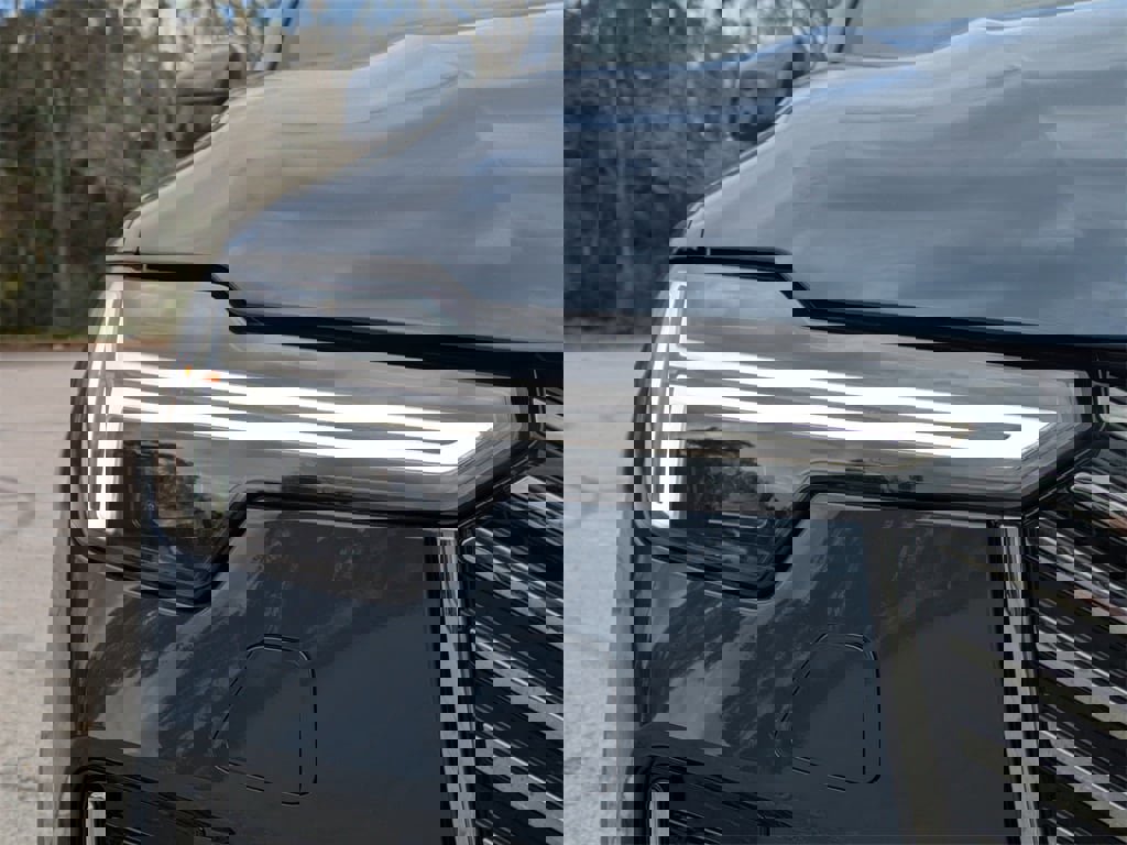 New 2026 Volvo XC90 B6 Plus image 10