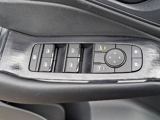 Certified 2025 Nissan Rogue S image 28