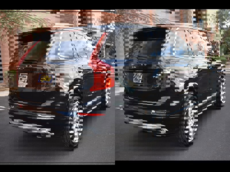 Used 2017 Volvo XC90 T8 Inscription w/ Luxury Package image 7