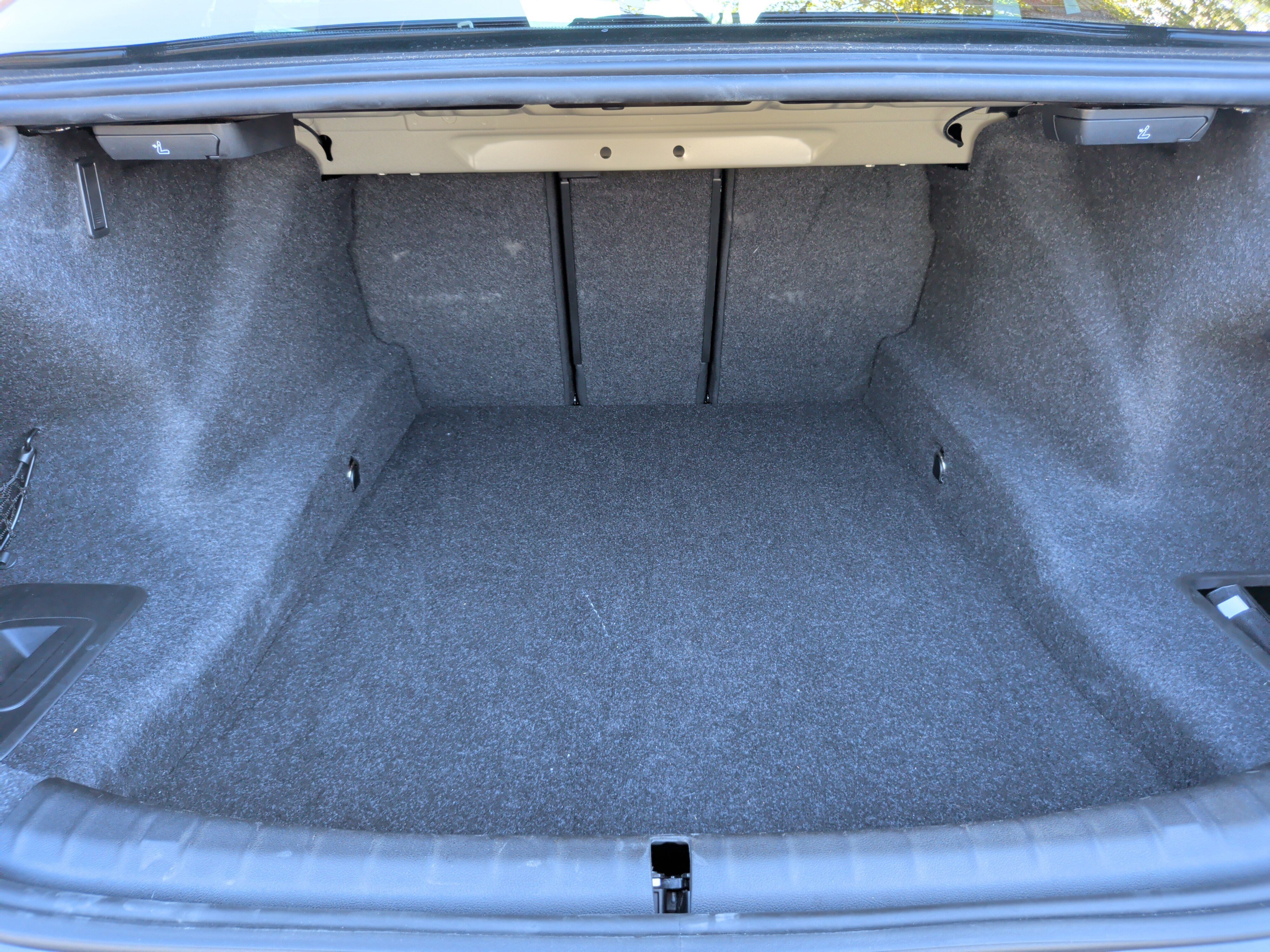 Used 2023 BMW M5 w/ Executive Package image 39