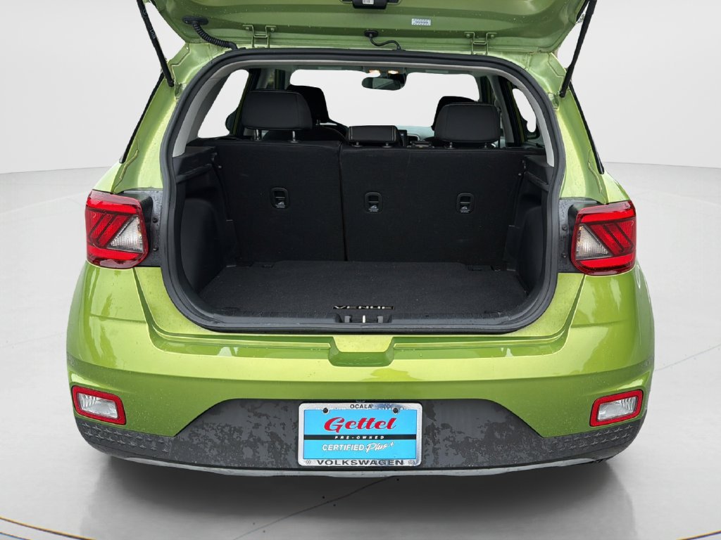 Used 2023 Hyundai Venue SEL FWD image 11