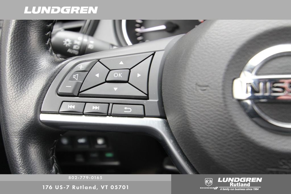 Used 2020 Nissan Rogue SV image 18