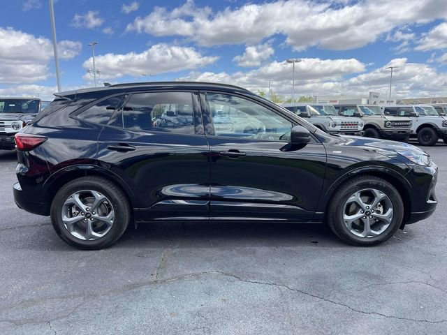 Certified 2023 Ford Escape ST-Line w/ Cold Weather Package FWD image 10