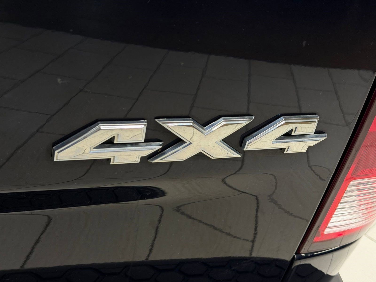 Used 2018 RAM 1500 Outdoorsman image 35