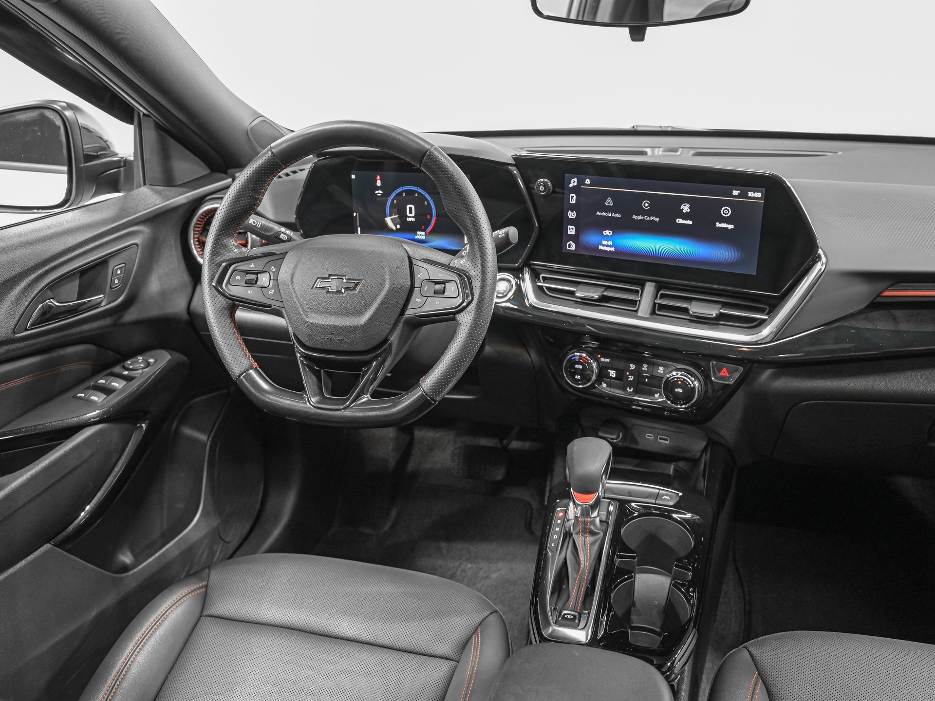 Used 2025 Chevrolet Trax RS w/ Sunroof Package image 29