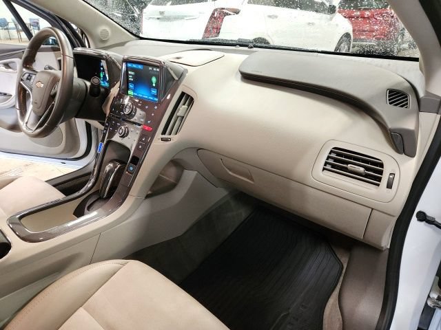 Used 2015 Chevrolet Volt Premium w/ Premium Trim Package FWD image 33
