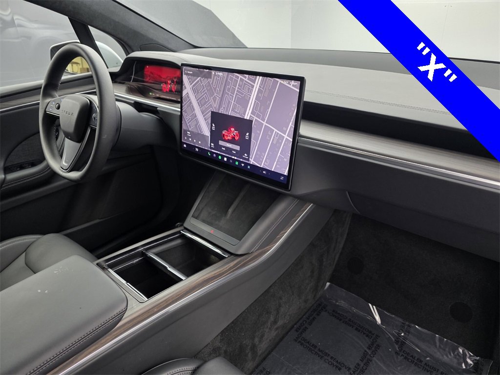 Used 2024 Tesla Model X image 28