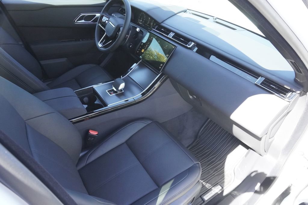 New 2026 Land Rover Range Rover Velar Dynamic SE image 22