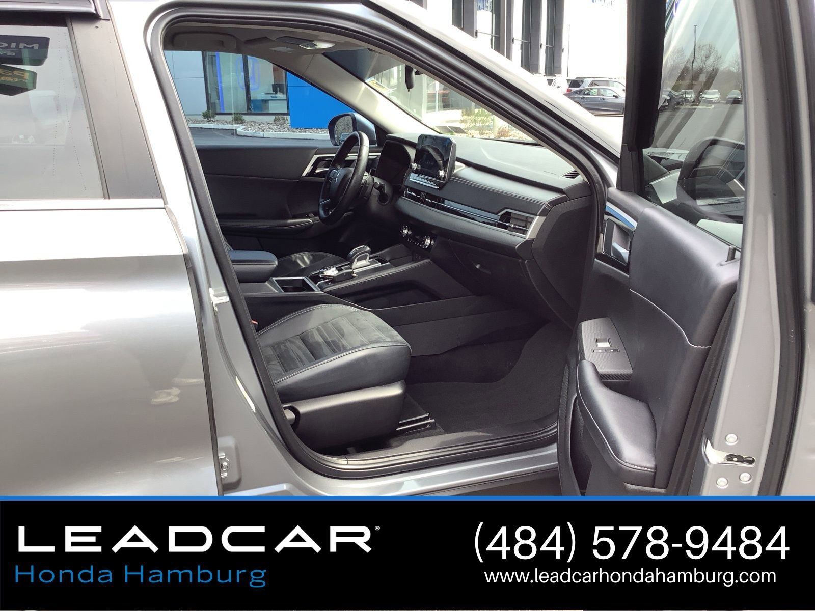 Used 2022 Mitsubishi Outlander SE image 12