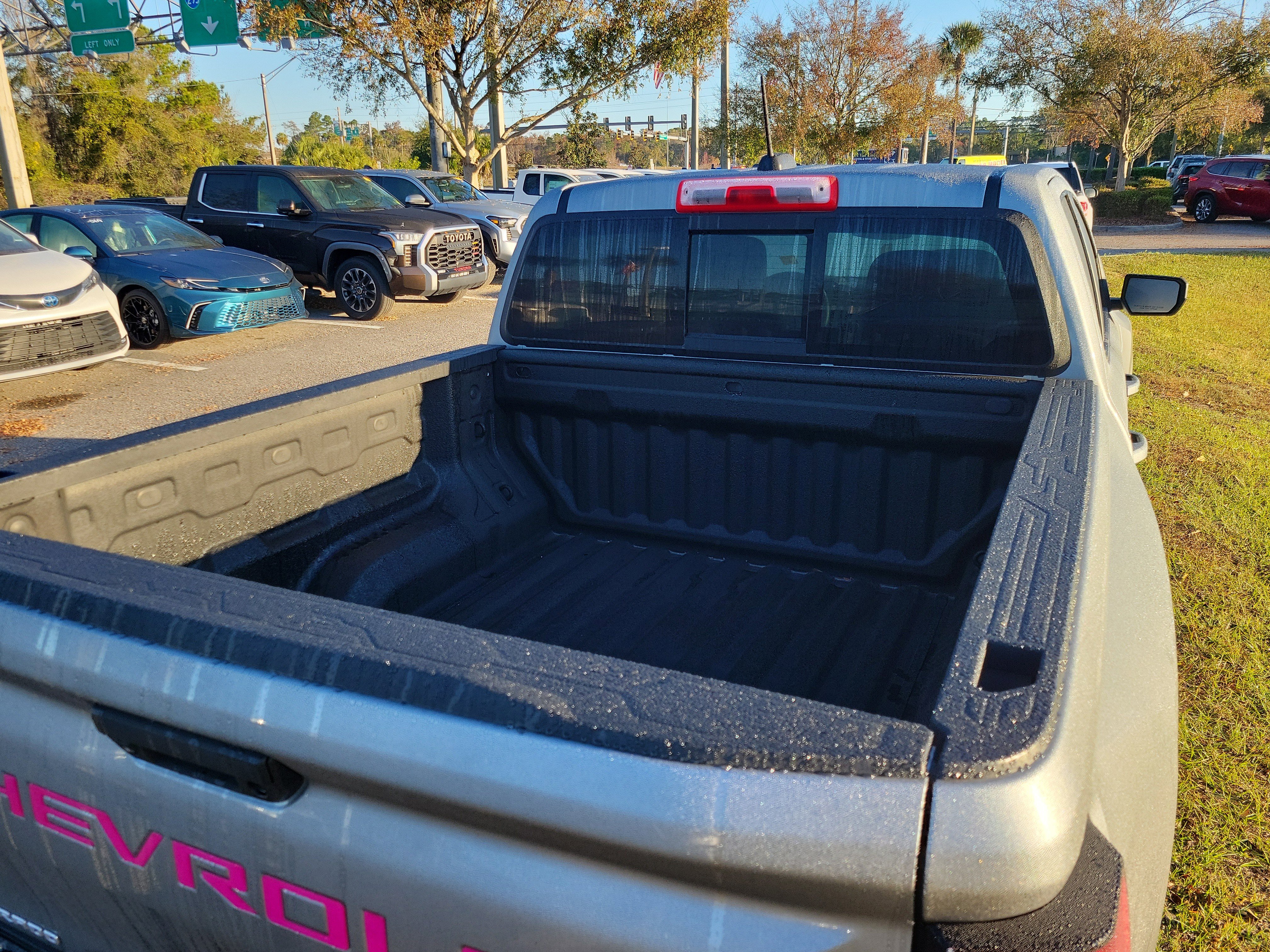 Used 2023 Chevrolet Colorado LT w/ LT Convenience Package image 20