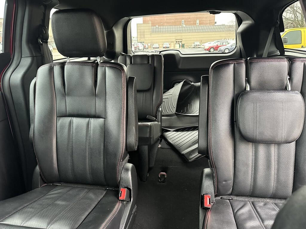 Used 2019 Dodge Grand Caravan GT image 30