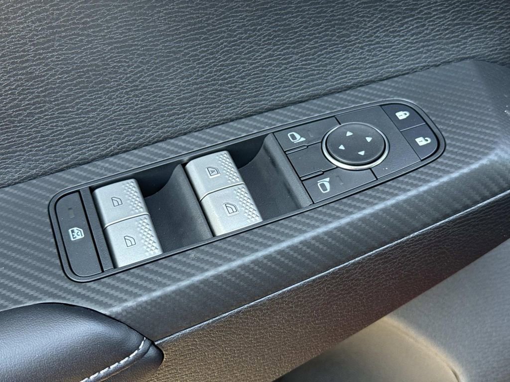 New 2026 Mitsubishi Outlander ES image 19