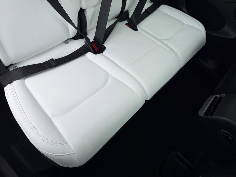 Used 2024 Tesla Model Y Long Range image 39