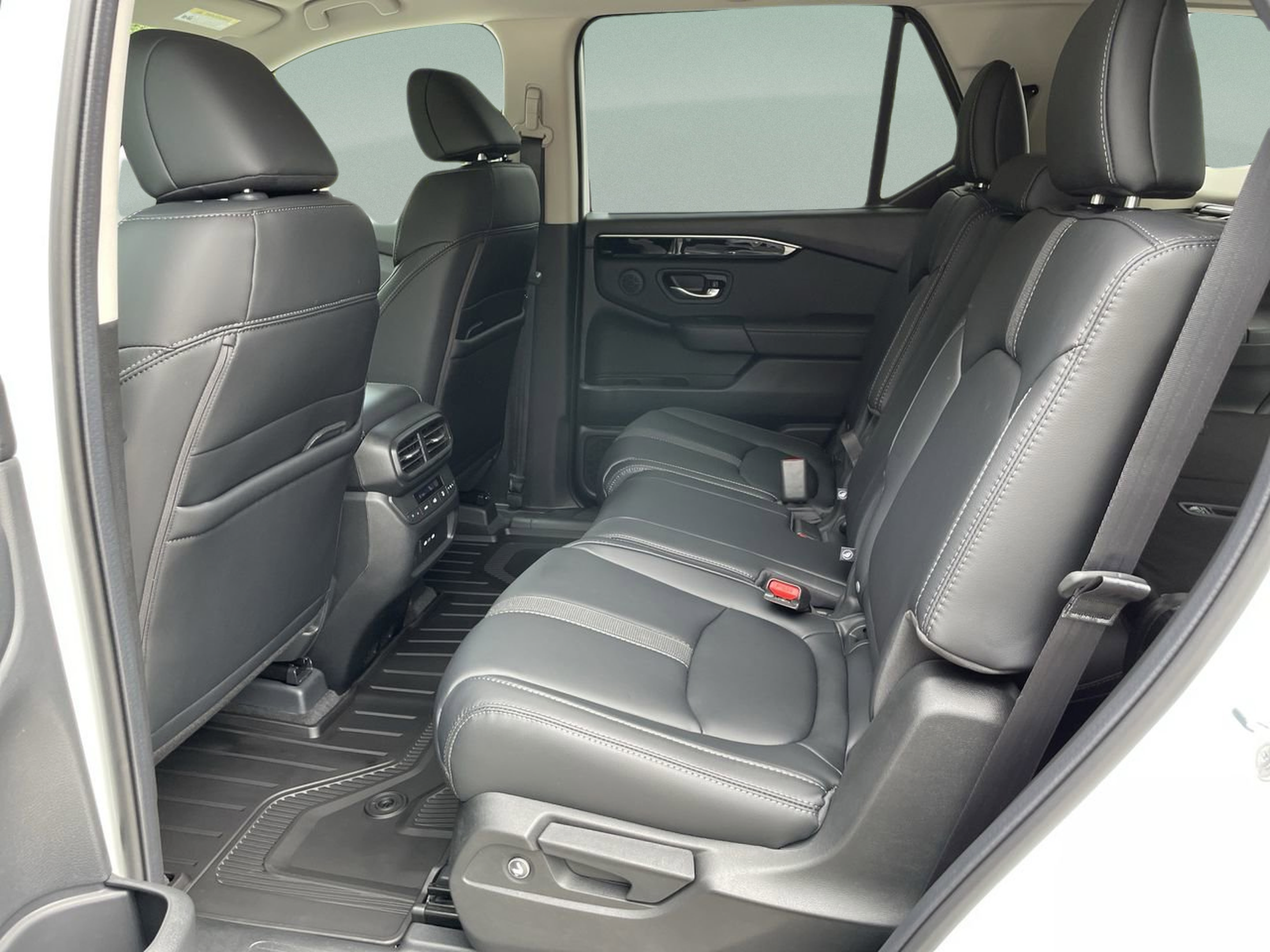 Certified 2025 Honda Pilot EX-L image 17