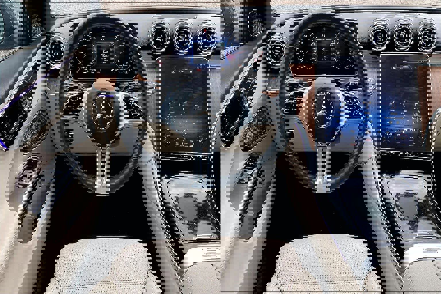 Used 2022 Mercedes-Benz C 300 4MATIC Sedan image 6