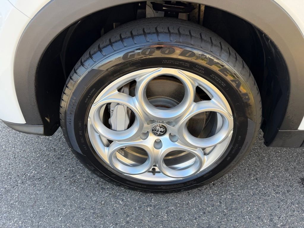 Used 2024 Alfa Romeo Tonale Sprint image 12