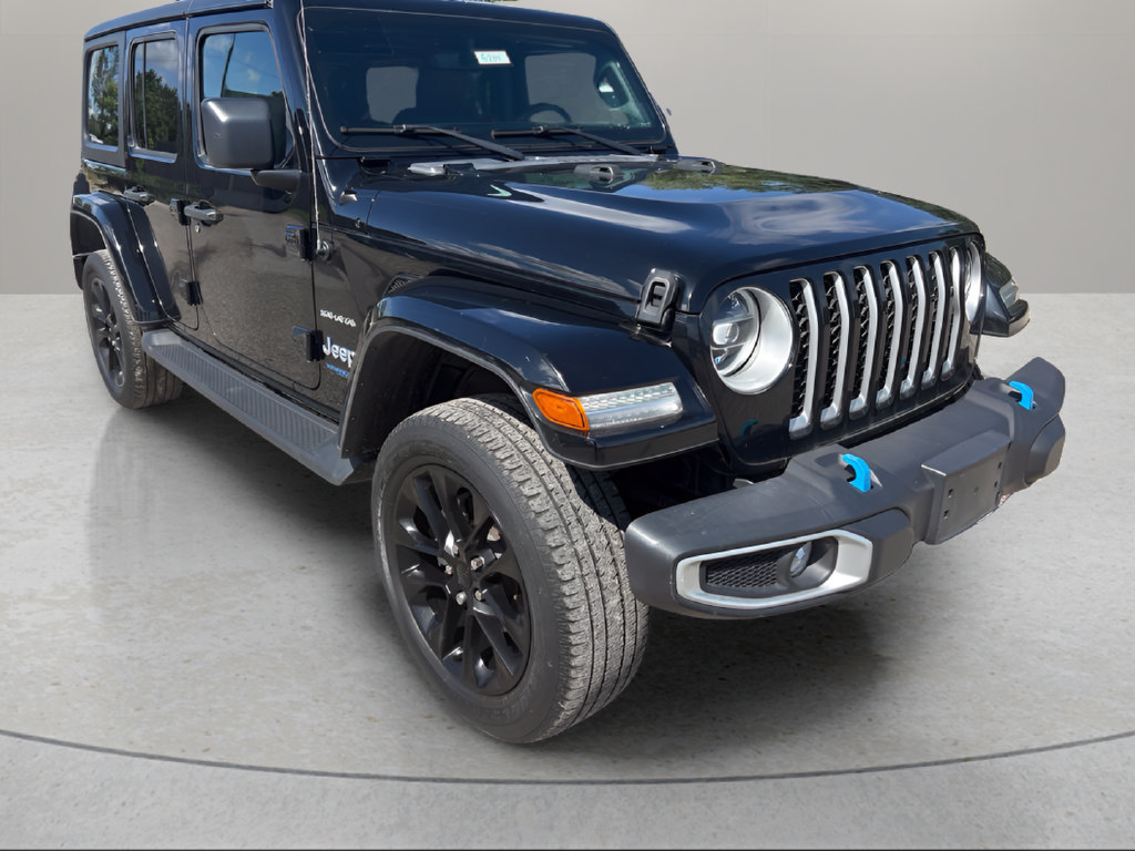 Used 2022 Jeep Wrangler Unlimited Sahara w/ Cold Weather Group AWD/4WD image 7