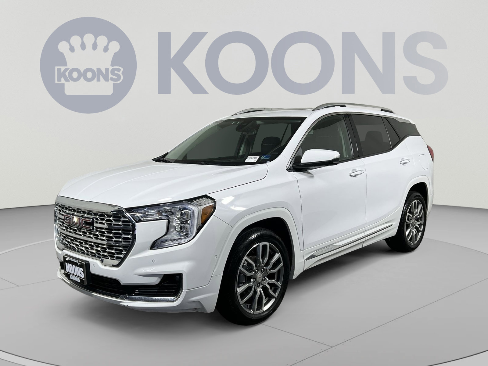 Used 2023 GMC Terrain Denali w/ Denali Premium Package AWD/4WD image 5
