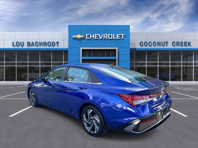 Used 2025 Hyundai Elantra SEL FWD image 6